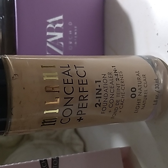 Mixture of perfumes and one milani foundation - Picture 4 of 6